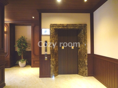 【ロビー】 | プレジオ江坂Ⅱ | 建物の内部です