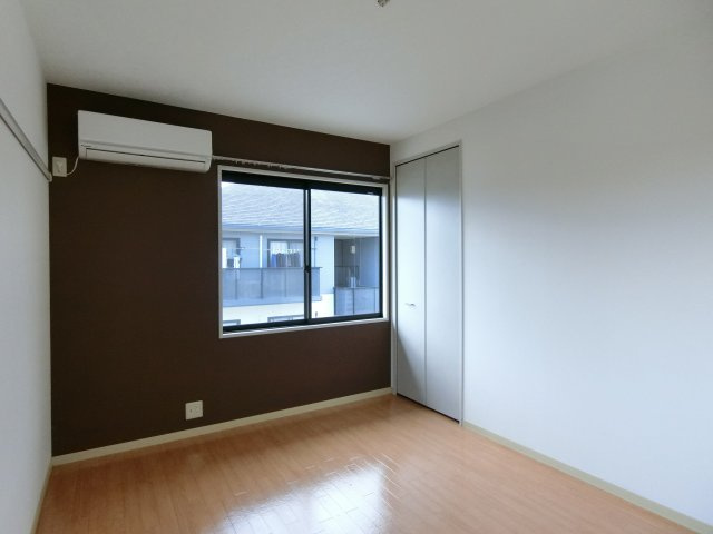 ラシェットエムザC棟の洋室