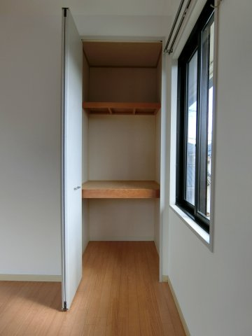 ラシェットエムザC棟の収納