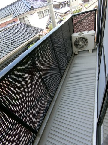 ラシェットエムザC棟のバルコニー