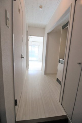 【玄関】 | バーズ・ハウス | 別の部屋のイメージ画像になります。