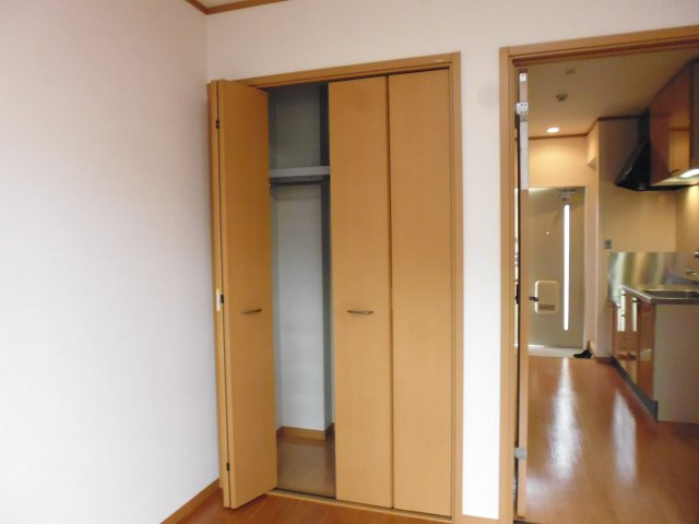 グローリー1番館の収納