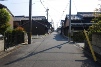 【前面道路含む現地写真】