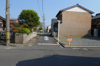 【前面道路含む現地写真】