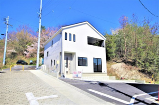 【前面道路含む現地写真】 | １号棟　現地（2020年4月）撮影
前面道路は南側幅員約5.00～5.02mの公道。