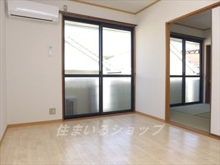 広島市安佐北区落合南３丁目のアパートの寝室|エアコン付き