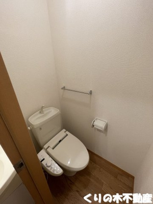 【トイレ】 | セジュール上ノ山　A棟  | コンパクトで使いやすいトイレです