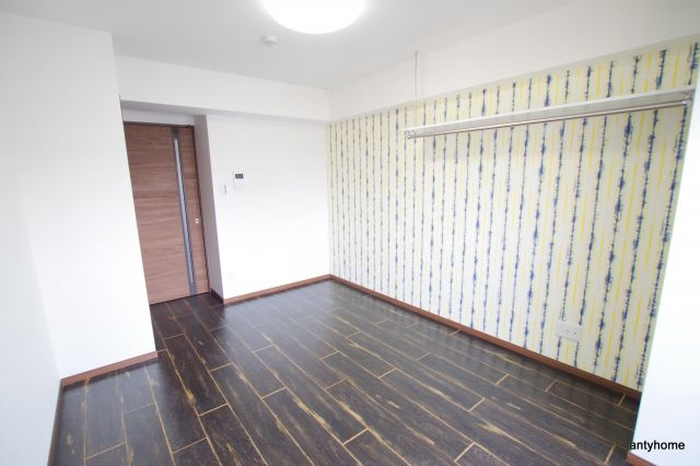 ウインズコート西梅田2　仲介手数料無料の居間・リビング