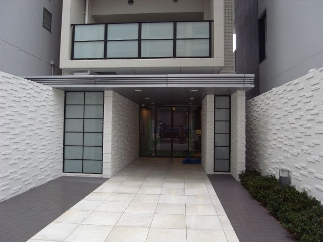 【エントランス】