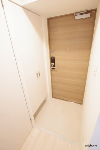 エスリード大阪城テラス　仲介手数料無料の玄関