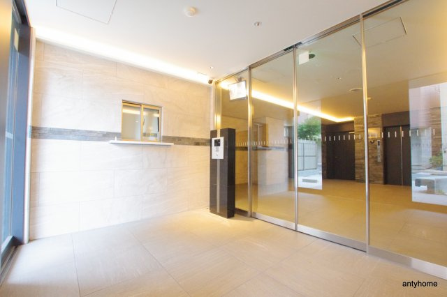 エスリード大阪城テラス　仲介手数料無料のロビー