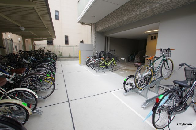 エスリード大阪城テラス　仲介手数料無料の駐車場