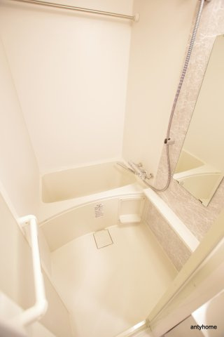 エスリード大阪城テラス　仲介手数料無料の浴室