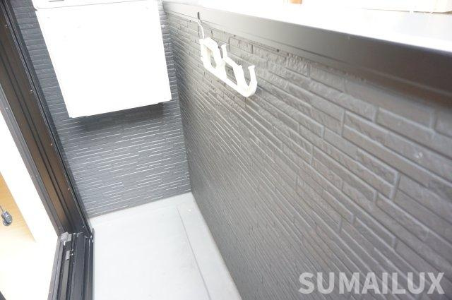 熊本市中央区黒髪３丁目のアパートのバルコニー