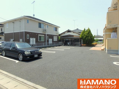 【駐車場】 | ジェルメ | 車をお持ちの方に嬉しい駐車場付きの物件です