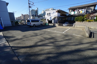 【駐車場】