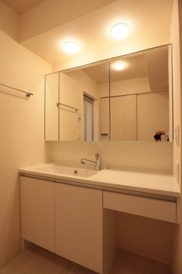 【独立洗面台】 | エルヴィータⅣ | 洗面