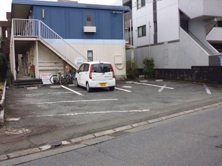 熊本市中央区新大江３丁目のアパートの駐車場