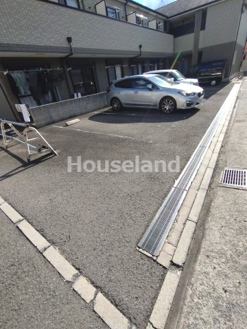 キーウィ荘の駐車場