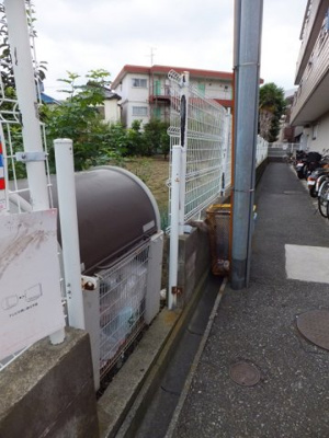 【その他共用部分】 | サンネックス峰 | 敷地内ごみ置き場でごみ出しもらくらく～♪忙しい社会人さんや主婦さんにもうってつけ！