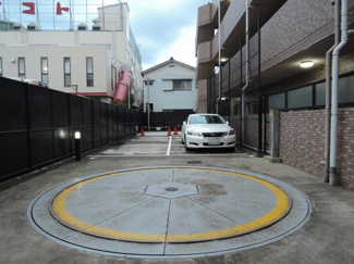 【駐車場】