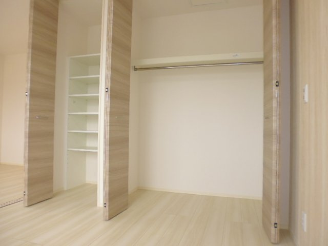 セントラルコーポの収納|クローゼット