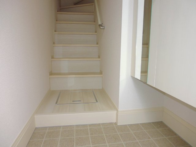 セントラルコーポの玄関