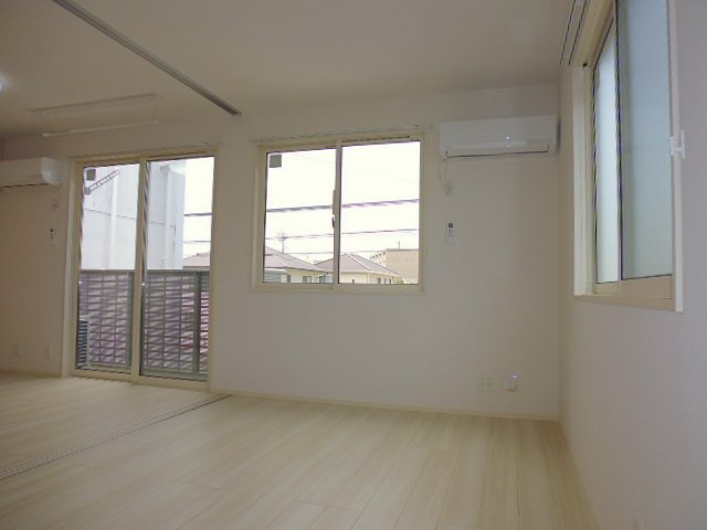 セントラルコーポの居間・リビング