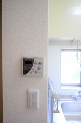【設備】 | 【シャーメゾン】サジテール小倉台B棟 | キッチンにいながら、ボタンひとつでお風呂のお湯張りができます。