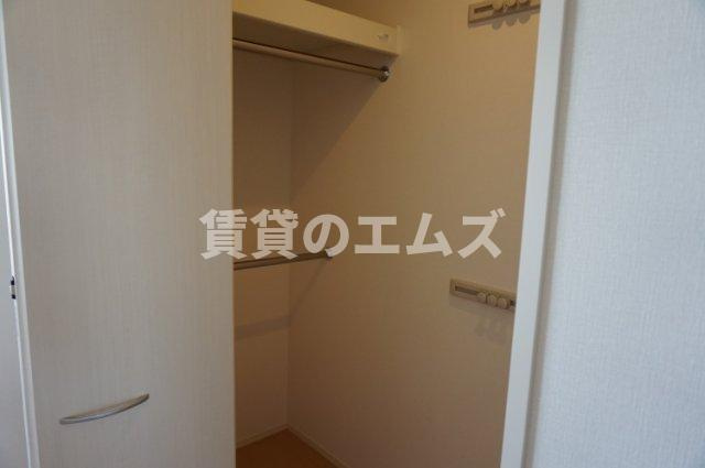 【収納】 | ロイヤルコート空港南 | ロイヤルコート空港南のウォークインクローゼット