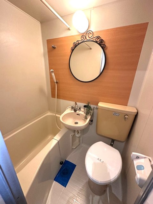 【浴室】 | エステートアイⅤ | ユニットバスでお掃除らくらく☆浴室内に洗面台・トイレ付きです♪お風呂に浸かって一日の疲れもリフレッシュ☆