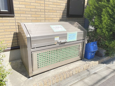 【その他共用部分】 | カーサ千代ヶ丘 A棟 | 敷地内ごみ置き場でごみ出しもらくらく～♪忙しい社会人さんや主婦さんにもうってつけ！