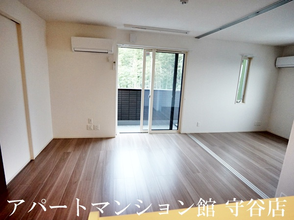 Forest Aの居間・リビング