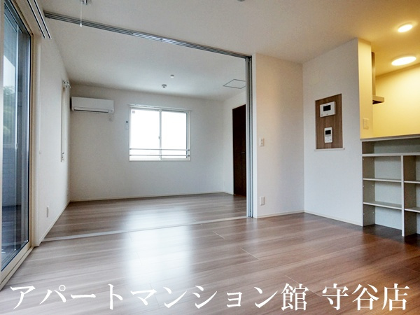 Forest Aの居間・リビング