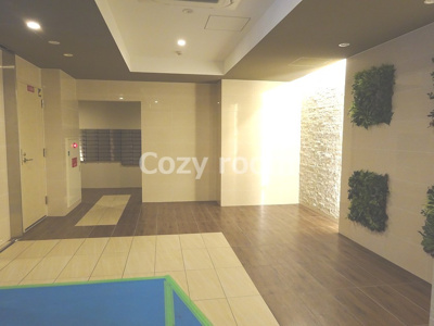 【ロビー】 | スペーシア江坂南金田 | 落ち着いたロビーです