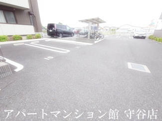 【駐車場】