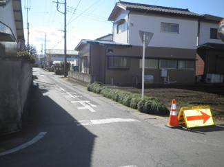 【前面道路含む現地写真】