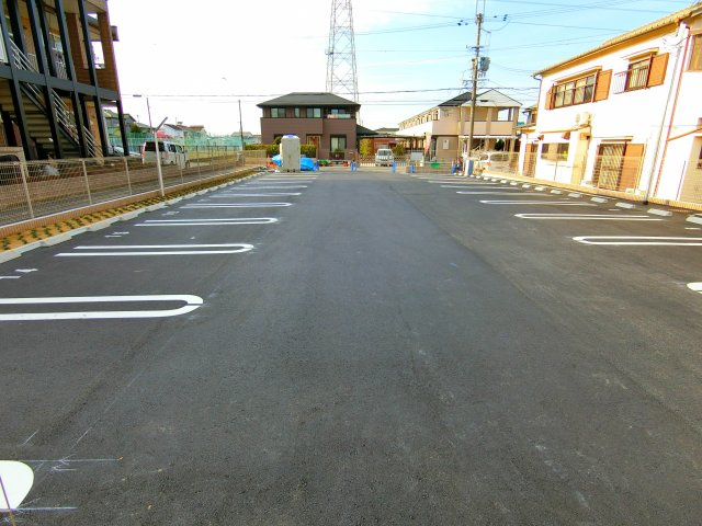 カーサ・フルクタスの駐車場