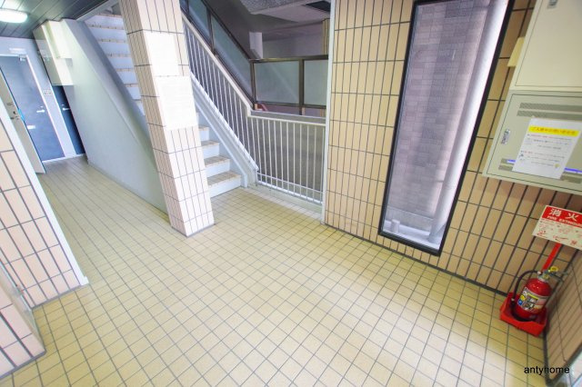 リバティ都島　仲介手数料無料のロビー