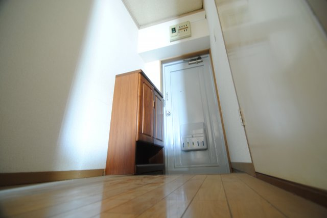 サンコーポ国分の玄関|収納もある玄関です