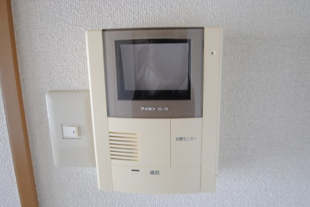 サンコーポ国分のセキュリティ|インターホン付です
