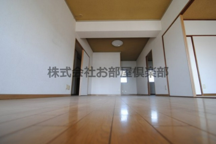 サンコーポ国分の居間・リビング|※現況優先
ゆったり過ごせるリビングです