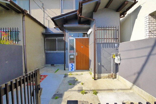 川久保町貸家の外観