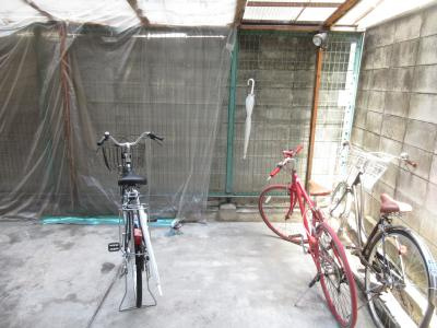 AZⅢの駐車場|駐輪場