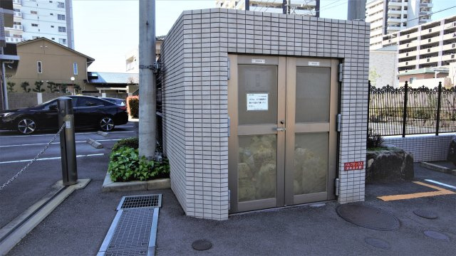 サンリヤン諏訪野町のその他共用部分|ゴミステーションです。