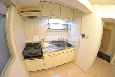 【キッチン】 | サンビラ大手前 | コンパクトなキッチンで掃除もラクラク