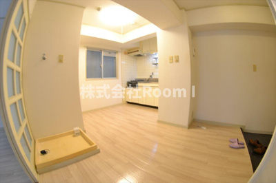 【居間・リビング】 | サンビラ大手前 | こちらの居間で趣味の時間をお楽しみください