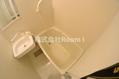 【浴室】 | サンビラ大手前 | コンパクトで使いやすいお風呂です