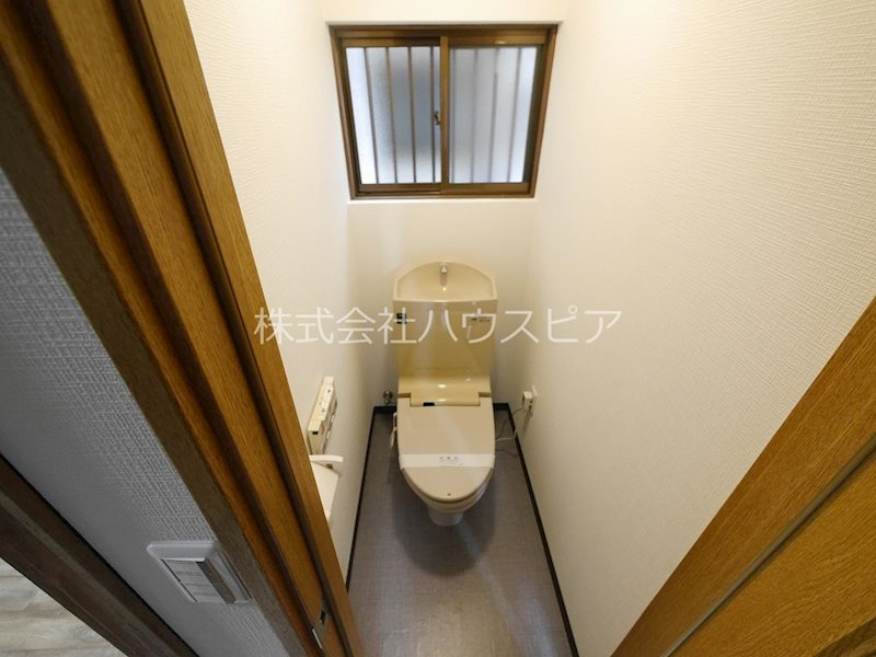 垂水区星が丘2-1-56戸建のトイレ