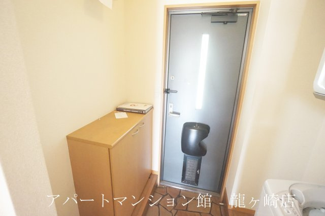パークサイド松ヶ丘の玄関